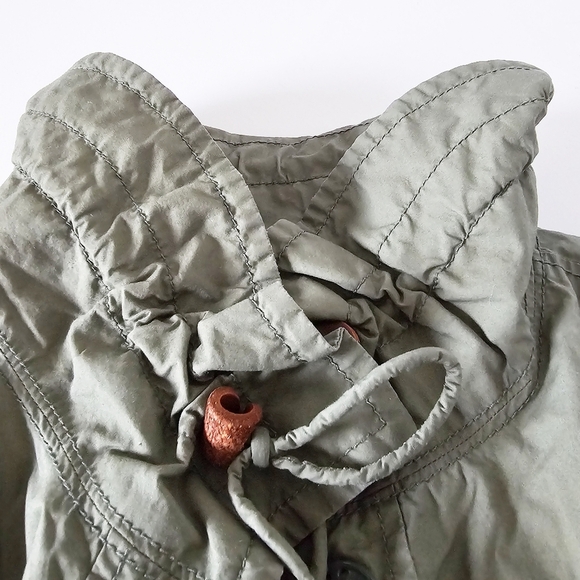 J. Crew women's jacket raincoat army green olive size 2 drawstring waist pockets - Picture 4 of 8
